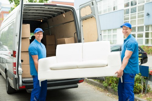 Professional man and van service in Notting Hill helping with local moving and transport