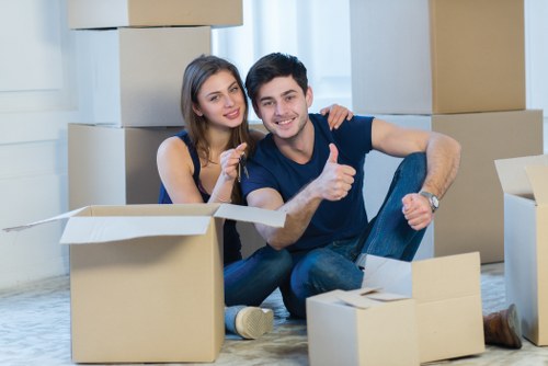 Local house removalists in Nottinghill planning a residential relocation