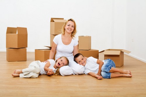 Local moving help for a Notting Hill flat relocation